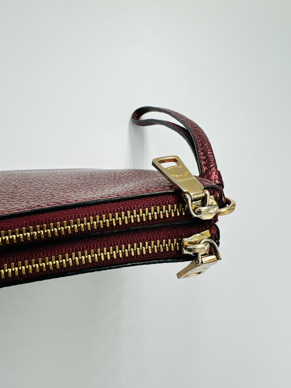 Coach Double Zip Large Wristlet EUC - Picture 6 of 9